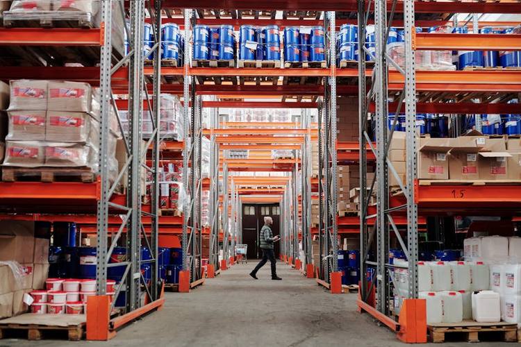 Clearing Electronics Stock? Why Sharjah Businesses Trust Us