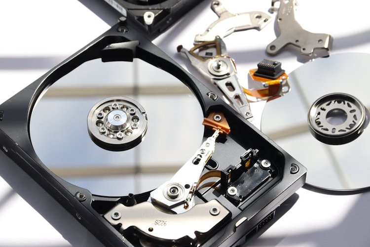 Riyadh's Surplus Electronics? We Buy It All, Fast