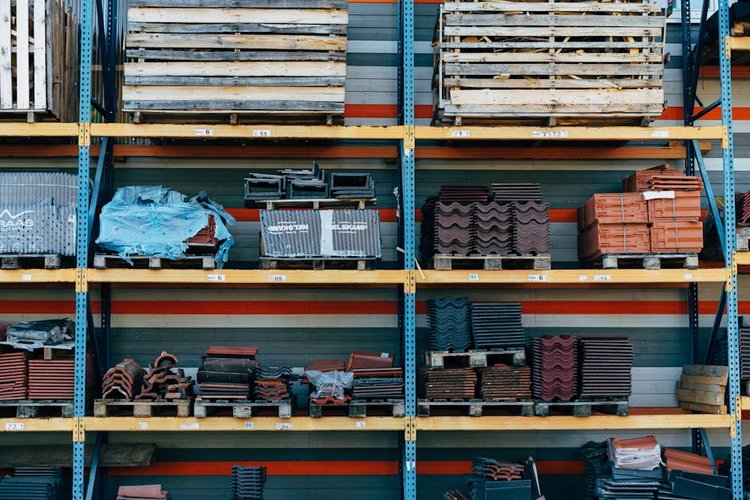 Sell Your Non-Moving Hardware & Tools Stock in Abu Dhabi — No Hassle, Quick Cash