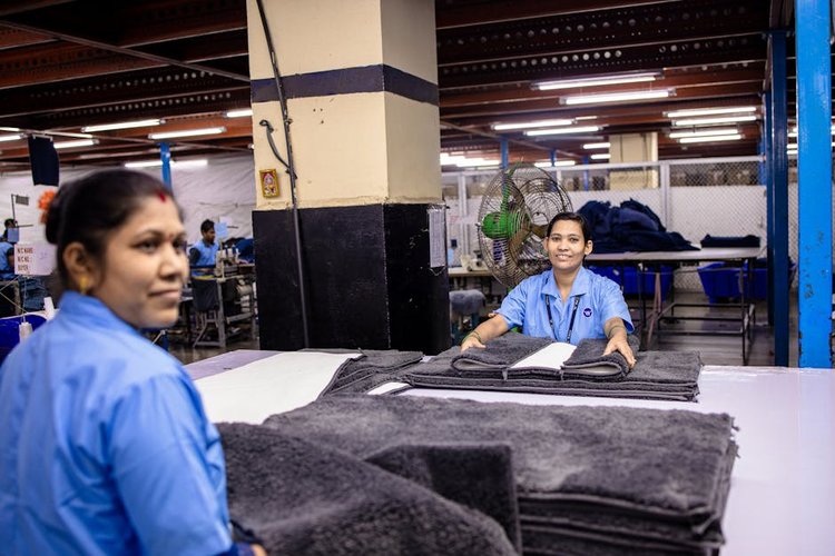 Turn Your Dead Garments Stock Into Instant Cash in Khobar