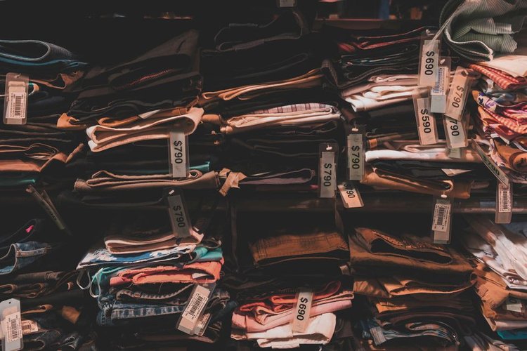 Get Immediate Cash for Your Surplus Garments Stock in JAFZA Today