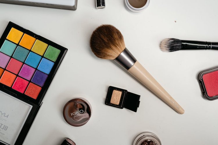 Struggling with Unsold Cosmetics in Liverpool? Here Is the Fastest Solution