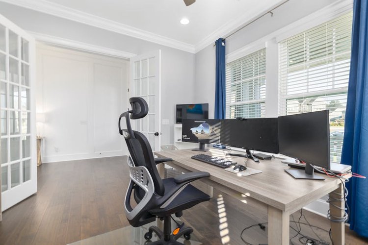 Excess Furniture in Edinburgh? We Buy Any Quantity with Immediate Payment