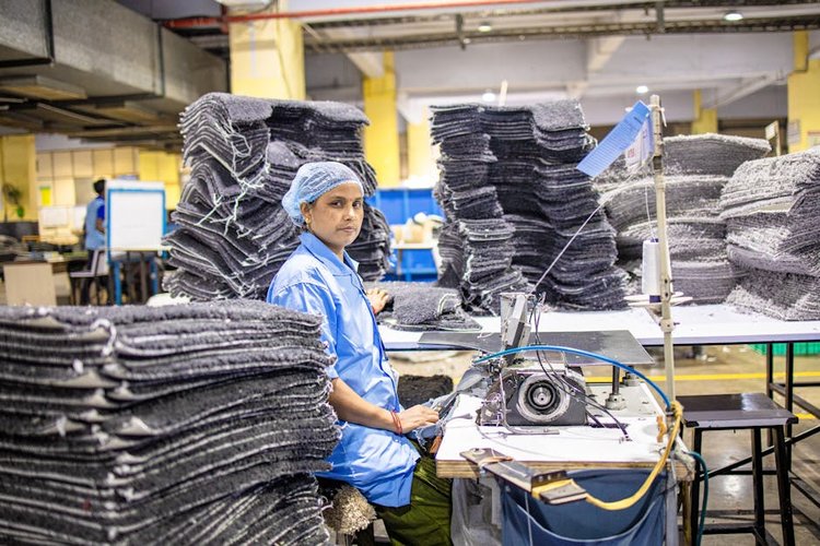 Best Non-Moving Stock Buyers for Garments in Geelong, Australia — 2026