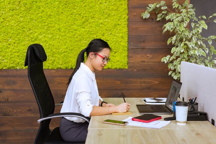 Geelong, Australia Businesses: Sell Your Excess Furniture Stock — No Hassle