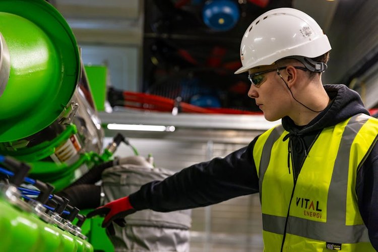 Liquidate Your Machinery Stock in Brisbane, Australia — Clear Your Stocks Pays Same Day