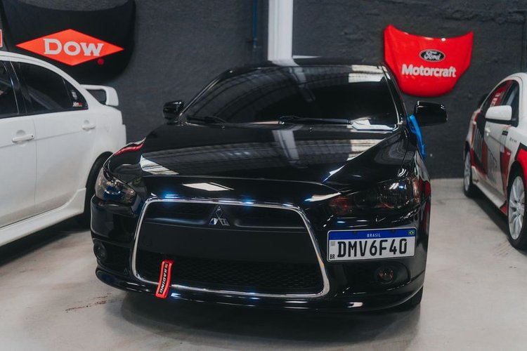 Sell Non-Moving Automotive Inventory Near Adelaide, Australia — Instant Cash Payment