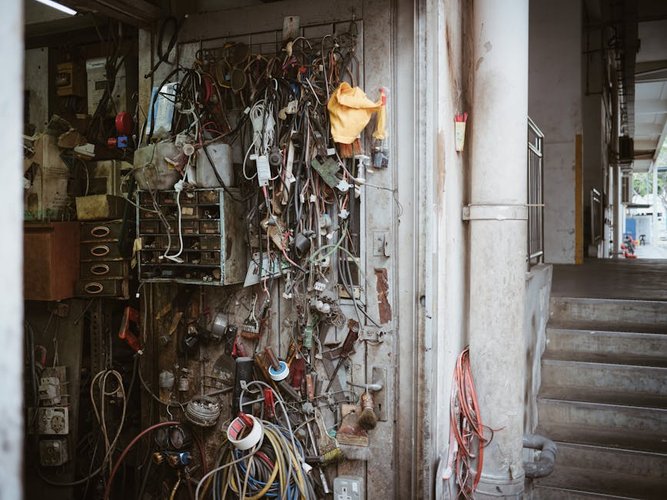 Non-Moving Electrical Stock Buyers in UK — Serving Reading, UK and Beyond