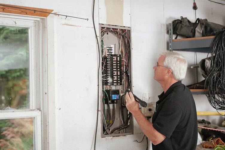 Sell Your Excess Electrical Materials in Vancouver, Canada — Quick Fair Payment