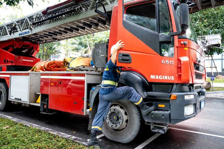 Zlín, Česká republika podniky: Prodejte nadbytečné zásoby požární bezpečnosti — bez potíží