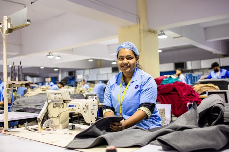 Non-Moving and Obsolete Garments Inventory in San Diego, USA — Sell It Fast
