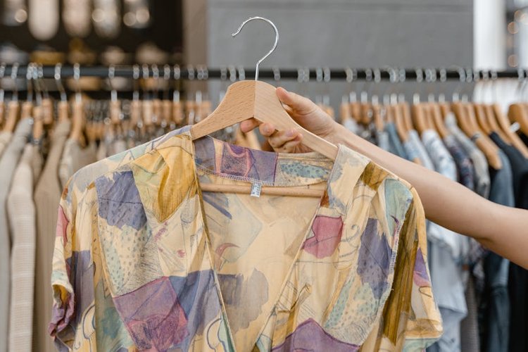 Sell Your Excess Garments Materials in Dallas, USA — Quick Fair Payment