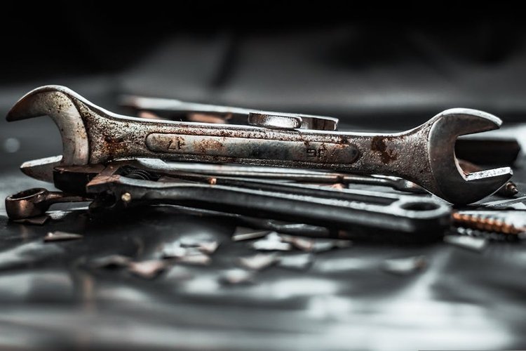 Hardware Stock Clearance Buyers in Seattle, USA — Any Condition Accepted