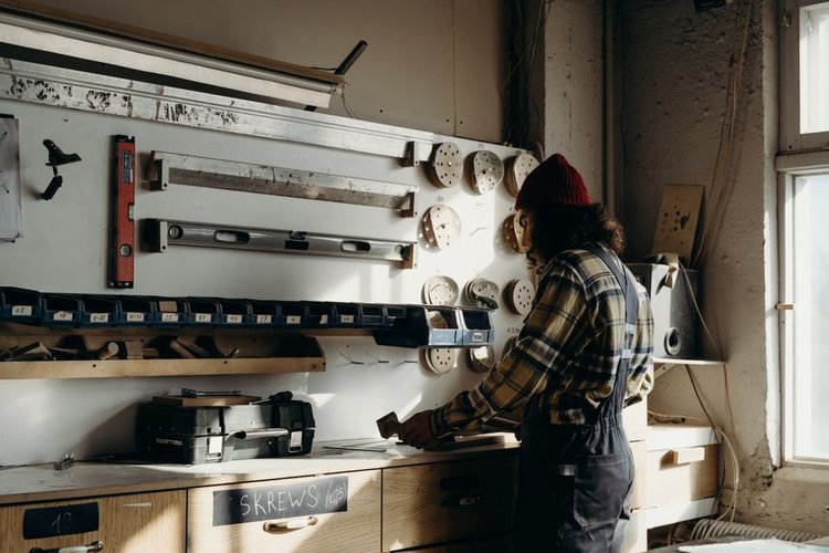 Convert Your Hardware Warehouse Surplus in Dublin, Ireland to Cash Today