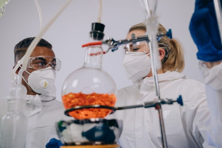 Glasgow, UK Chemicals Stock Clearance Specialists — Clear Your Stocks 2026