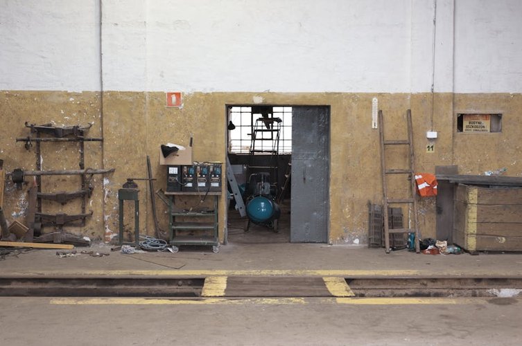 Unwanted Electrical Inventory Buyers in Belgrade, Serbia — No Minimum Quantity