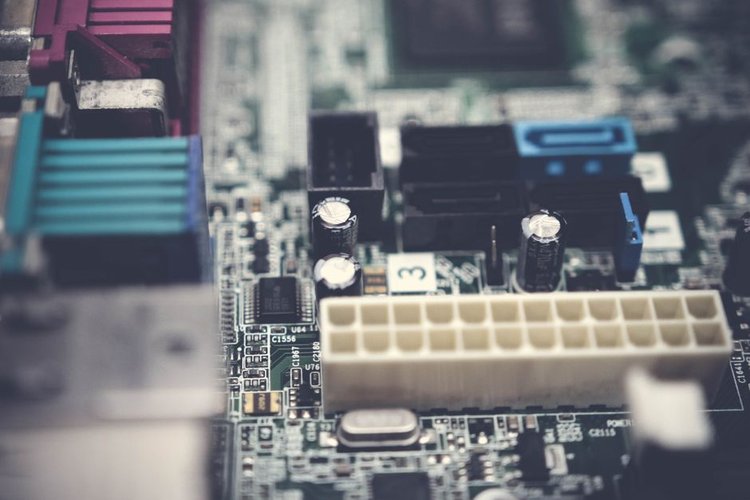 We Purchase Electronics Dead Stock in Toronto, Canada — Free Collection, Instant Pay