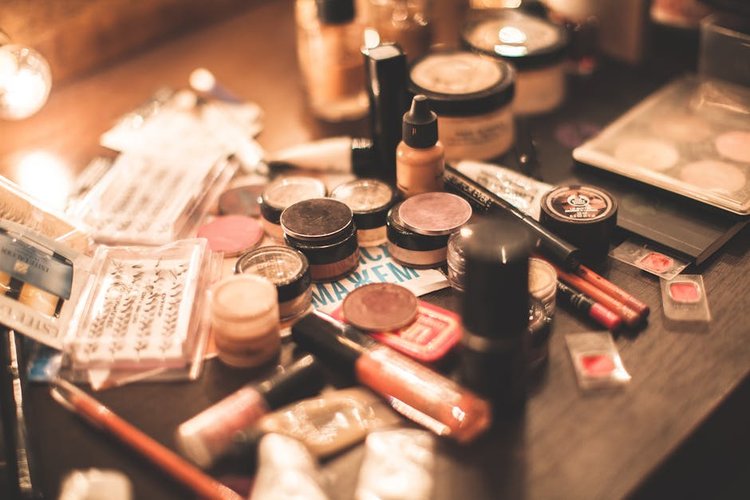Your Cosmetics Inventory Is Losing Value in Taipei, Taiwan — Sell It Today