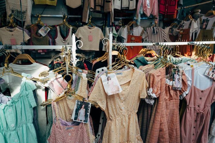 Non-Moving Garments Stock Buyers in Taiwan — Serving Taipei, Taiwan and Beyond