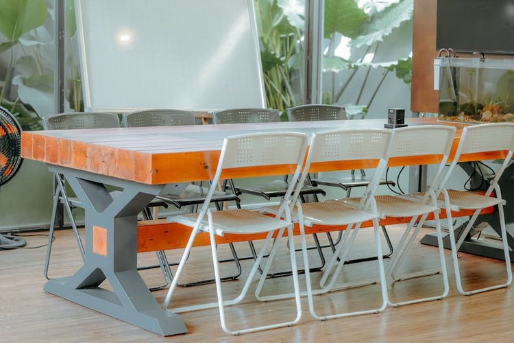 Sell Non-Moving Furniture Inventory Near Newport, USA — Instant Cash Payment
