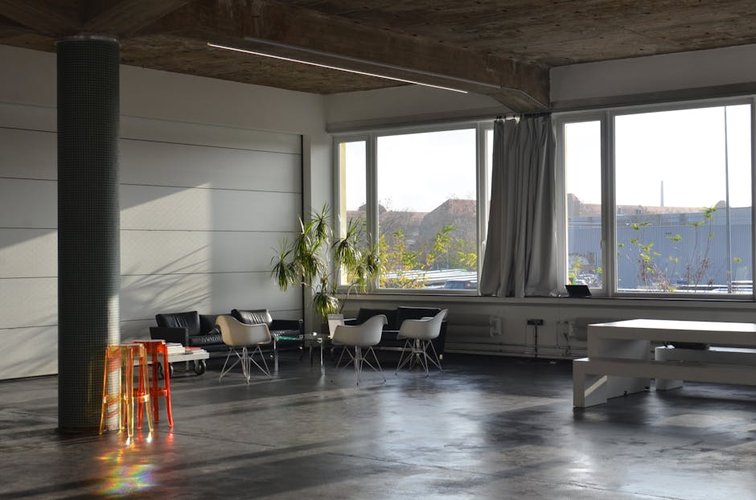 Non-Moving Stock Buyers USA — Furniture | New Haven, USA Same Day Pay