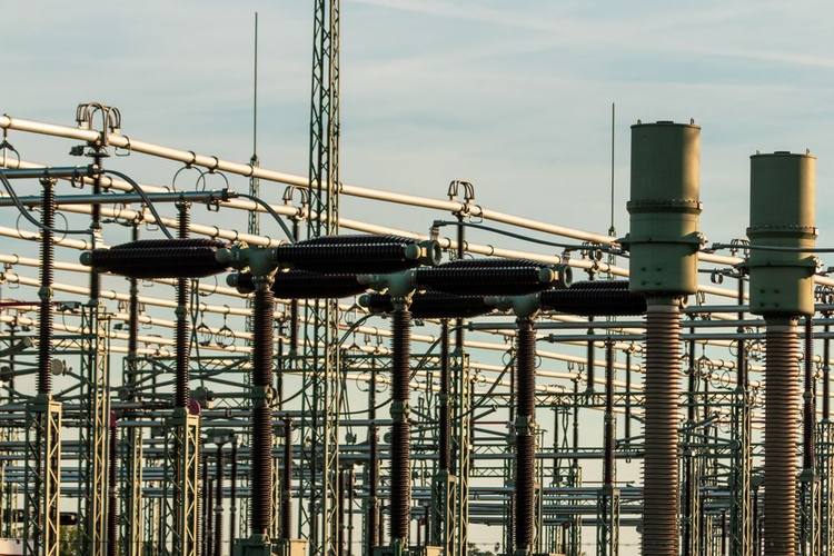 ¿Tiene problemas con productos eléctricos no vendidos en Sevilla, España? Aquí está la solución más rápida