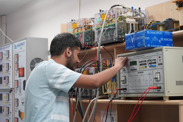 Looking for Dead Electrical Stock Buyers Near Kowloon, Hong Kong? Contact Us Today