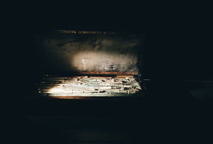 Dead Hardware Stock in Warwick, USA? We Purchase It Immediately