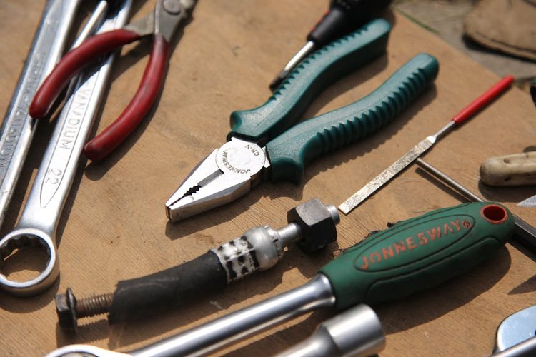 Sell Non-Moving Hardware Inventory in Newport, USA — Same Day Payment