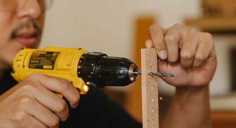 Trusted Surplus Stock Buyers for Hardware in Leeds, UK — 2026 Guide