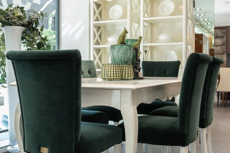 Dead Stock Buyers Near Manchester, UK — Furniture Clearance with Same Day Pay