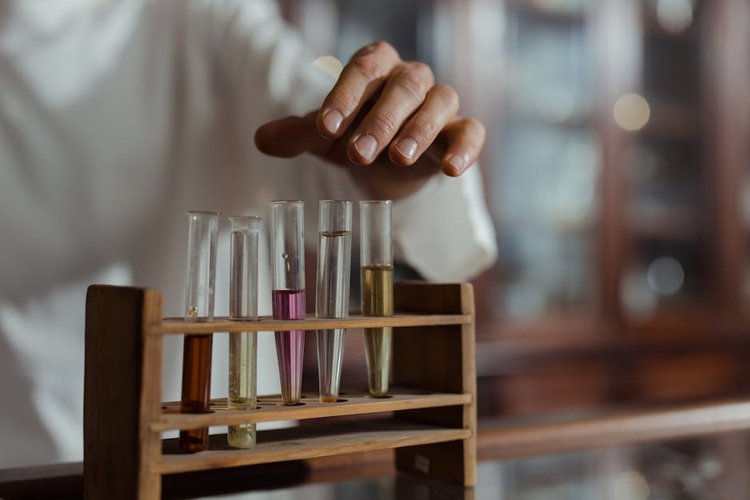 Sell Non-Moving Chemicals Inventory Near Lodz, Poland — Instant Cash Payment