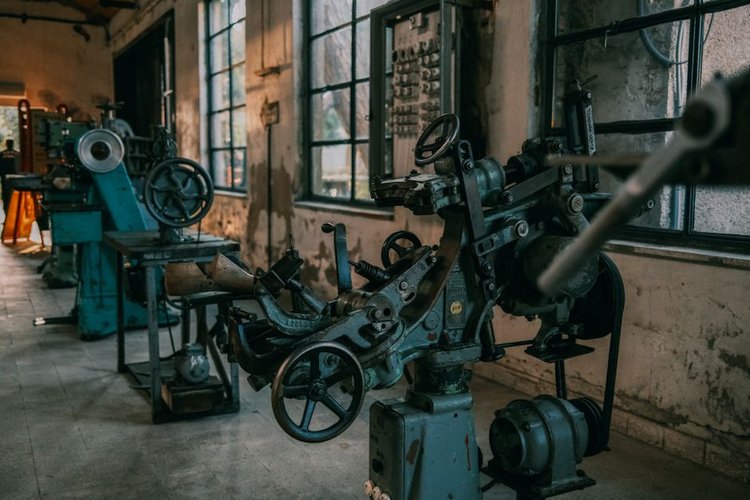 Non-Moving and Obsolete Electrical Inventory in Drogheda, Ireland — Sell It Fast