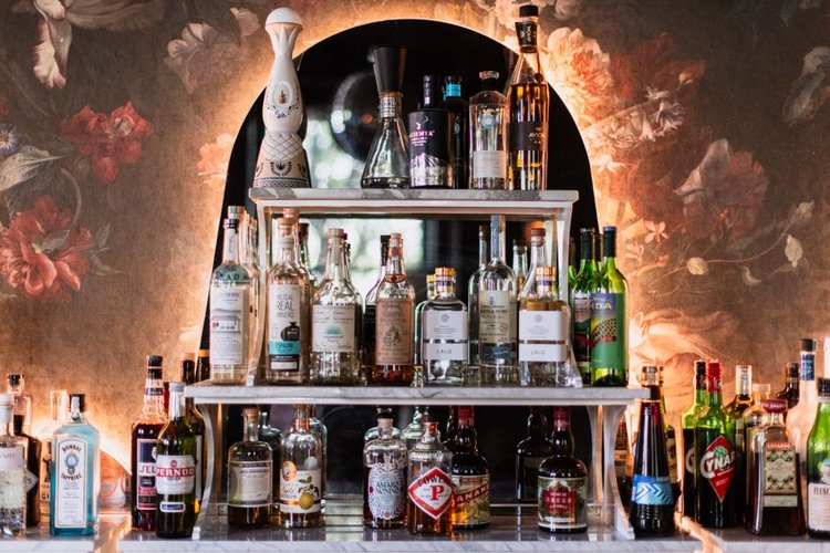 Get Immediate Cash for Your Surplus Cosmetics Stock in Edinburgh, UK Today