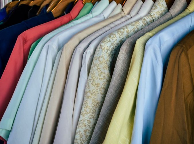 Surplus Garments Buyers Across France — Based Near Marseille, France