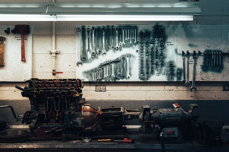 Unwanted Hardware Inventory Buyers in Frankfurt, Germany — No Minimum Quantity