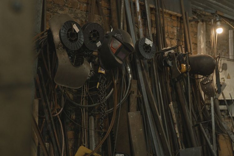 Sell Your Excess Hardware Materials in Salzburg, Austria — Quick Fair Payment