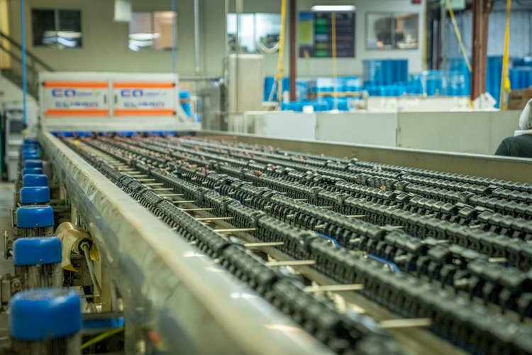 Sell Non-Moving Machinery Inventory Near Berlin, Germany — Instant Cash Payment