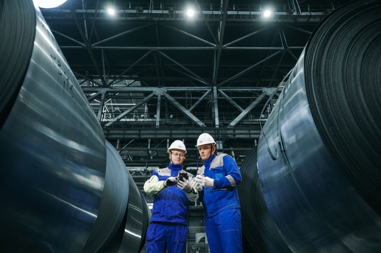 Clear Your Machinery Warehouse in Hamburg, Germany — We Buy Everything