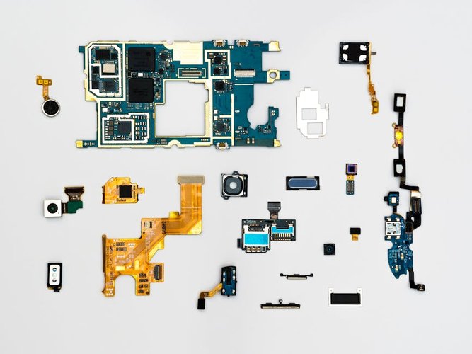 Obsolete Electrical Inventory in Gold Coast, Australia — Turn It Into Cash Now