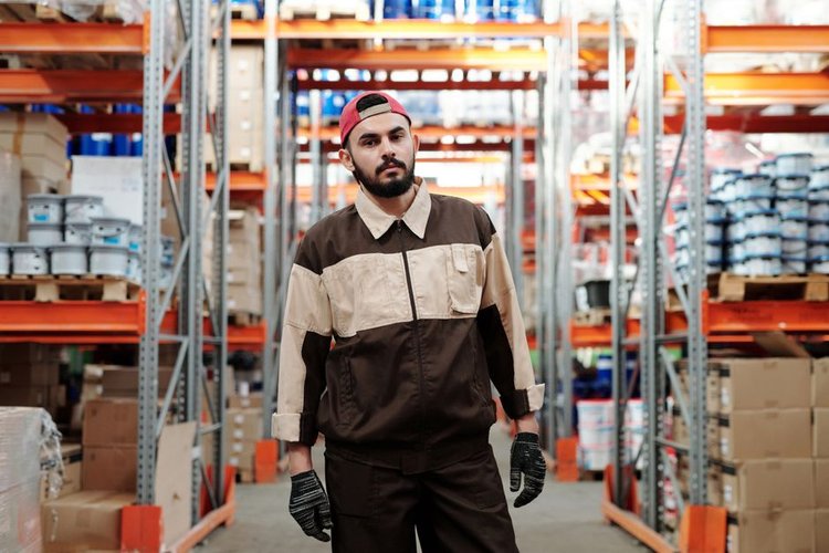 Clear Your Electronics Warehouse in Berlin, Germany — We Buy Everything