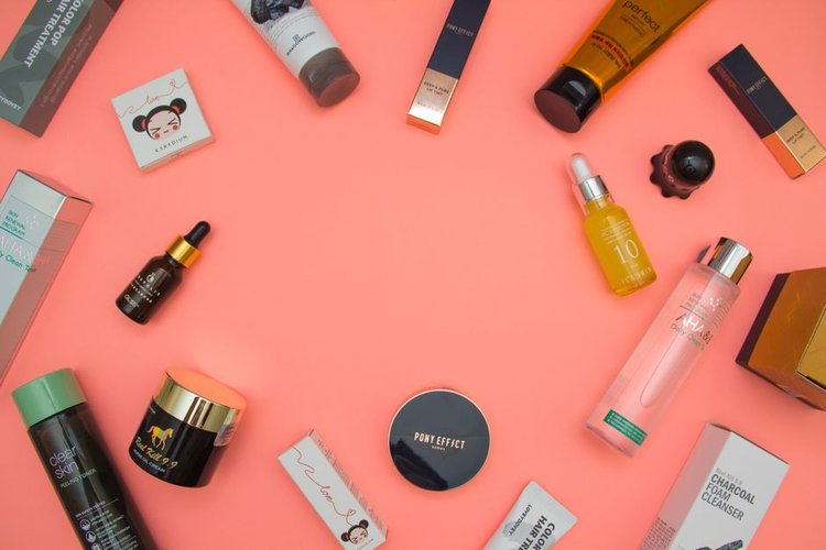 Unwanted Cosmetics Inventory Buyers in Lyon, France — No Minimum Quantity