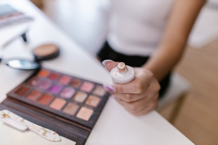 Sell Your Excess Cosmetics Materials in Bratislava, Slovakia — Quick Fair Payment