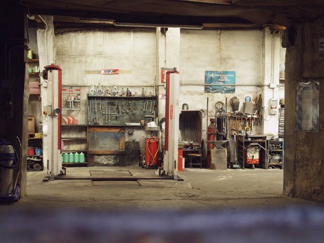 Surplus Hardware Buyers in Trondheim, Norway — Immediate Payment Any Quantity