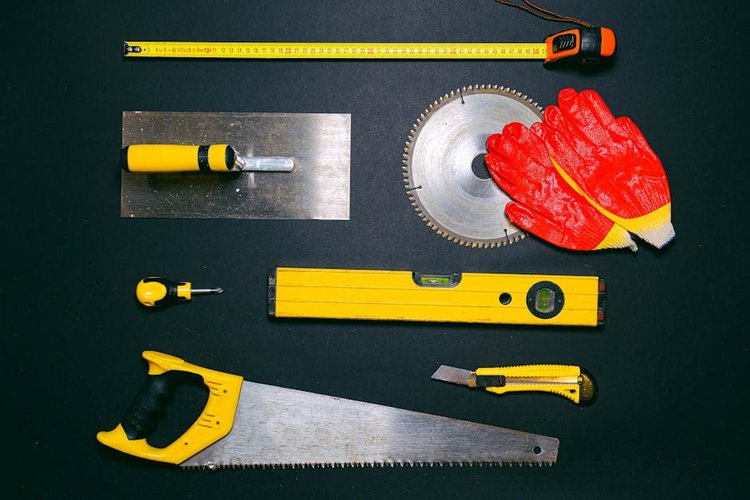 Overstock Hardware Buyers Czech Republic — Clear Your Brno, Czech Republic Warehouse Today