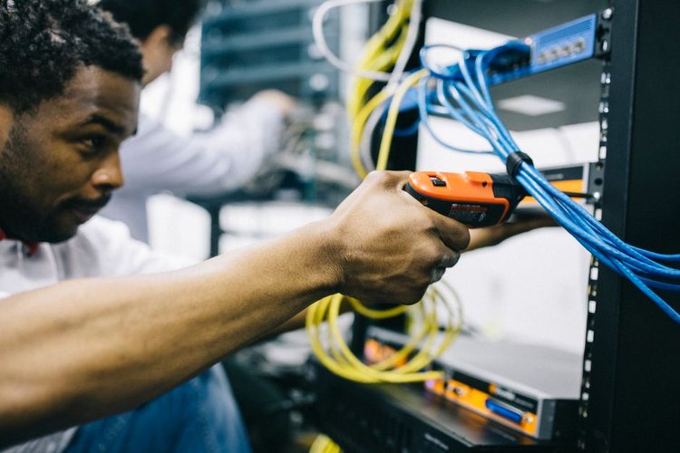Sell Your Hardware Dead Stock Anywhere in Slovakia — Fast Payment