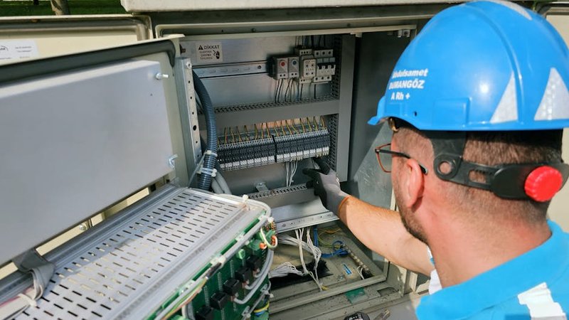 Unwanted Electrical Inventory Buyers in London, UK — No Minimum Quantity