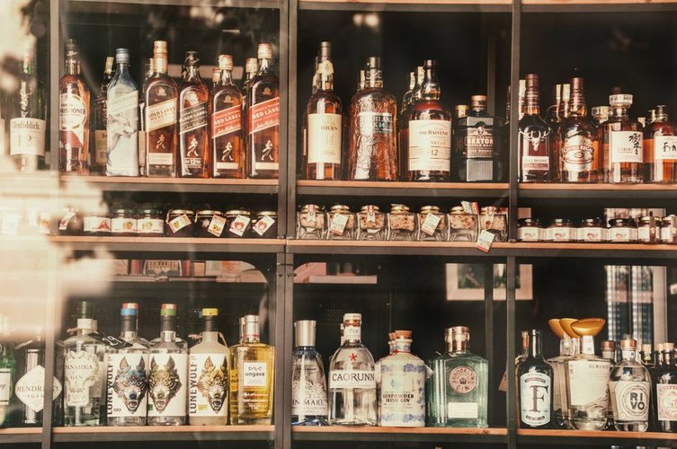 Turn Your Dead Cosmetics Inventory Into Instant Cash in Basel, Switzerland