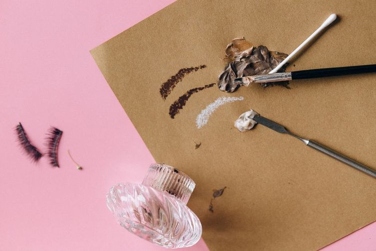 Incheon, South Korea Non-Moving Cosmetics Stock Buyers — Same Day Collection and Pay