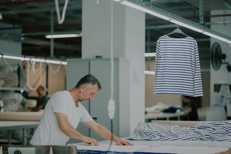 Nearest Garments Dead Stock Buyer in Turin, Italy — Clear Your Stocks